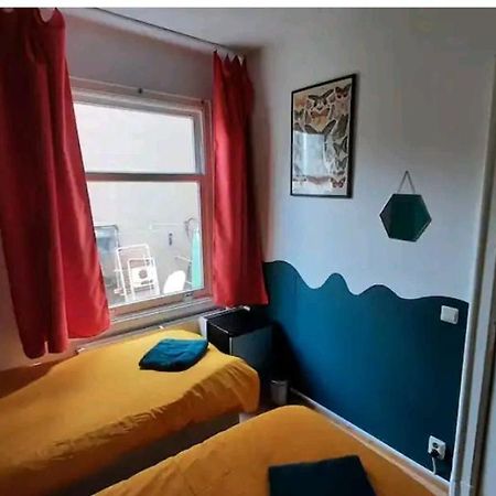 Nicole, Not For Parties, Not A Hotel, Room With Shared Bathroom, No Kitchen Amsterdam Eksteriør billede