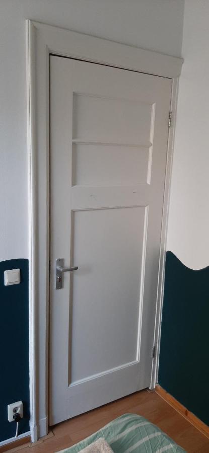 Nicole, Not For Parties, Not A Hotel, Room With Shared Bathroom, No Kitchen Amsterdam Eksteriør billede