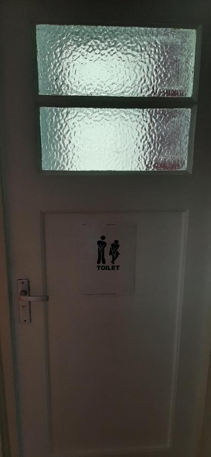 Nicole, Not For Parties, Not A Hotel, Room With Shared Bathroom, No Kitchen Amsterdam Eksteriør billede