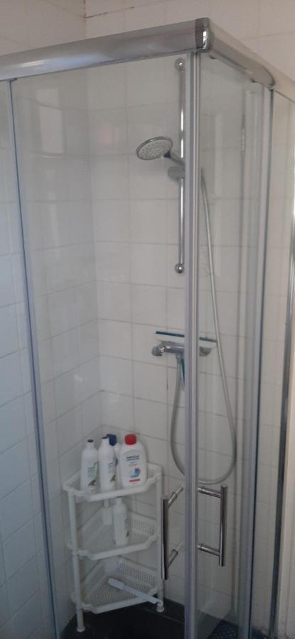 Nicole, Not For Parties, Not A Hotel, Room With Shared Bathroom, No Kitchen Amsterdam Eksteriør billede